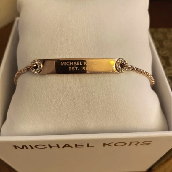 NWT MICHAEL KORS Logo Bracelet - Picture 1 of 10